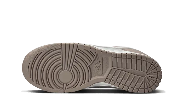 Nike Dunk Low Bone Beige VOSneakers