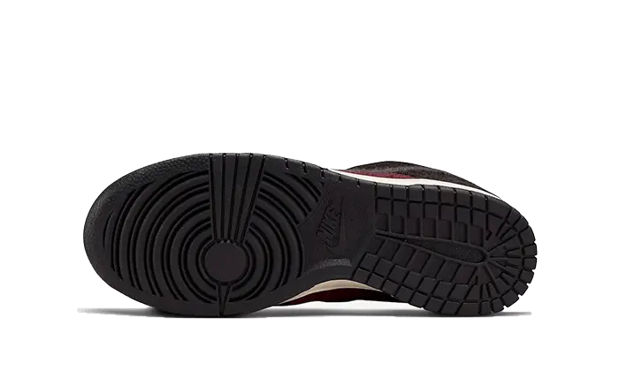 Nike Dunk Low SE Fleece Burgundy Crush VOSneakers