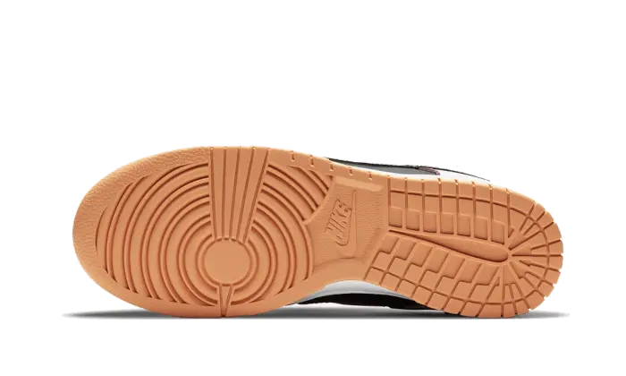 Nike Dunk Low SE Free 99 Black VOSneakers
