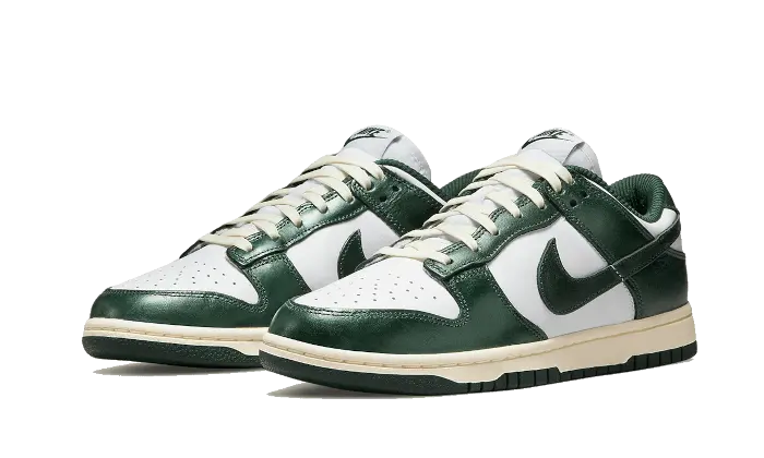 Nike Dunk Low Vintage Green VOSneakers