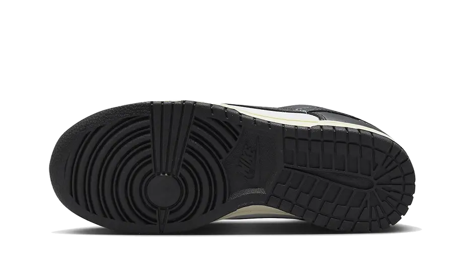 Nike Dunk Low Vintage Panda VOSneakers