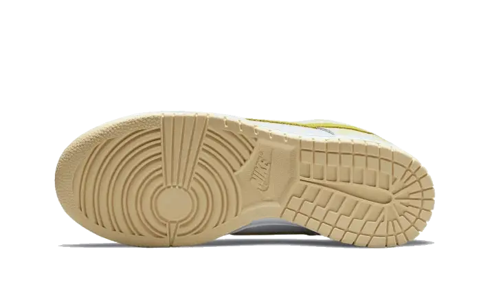 Nike Dunk Low Yellow Strike VOSneakers