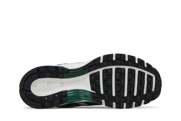 Nike P-6000 Fir VOSneakers