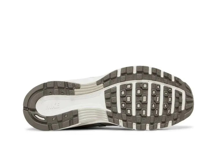 Nike P-6000 Light Iron Ore VOSneakers