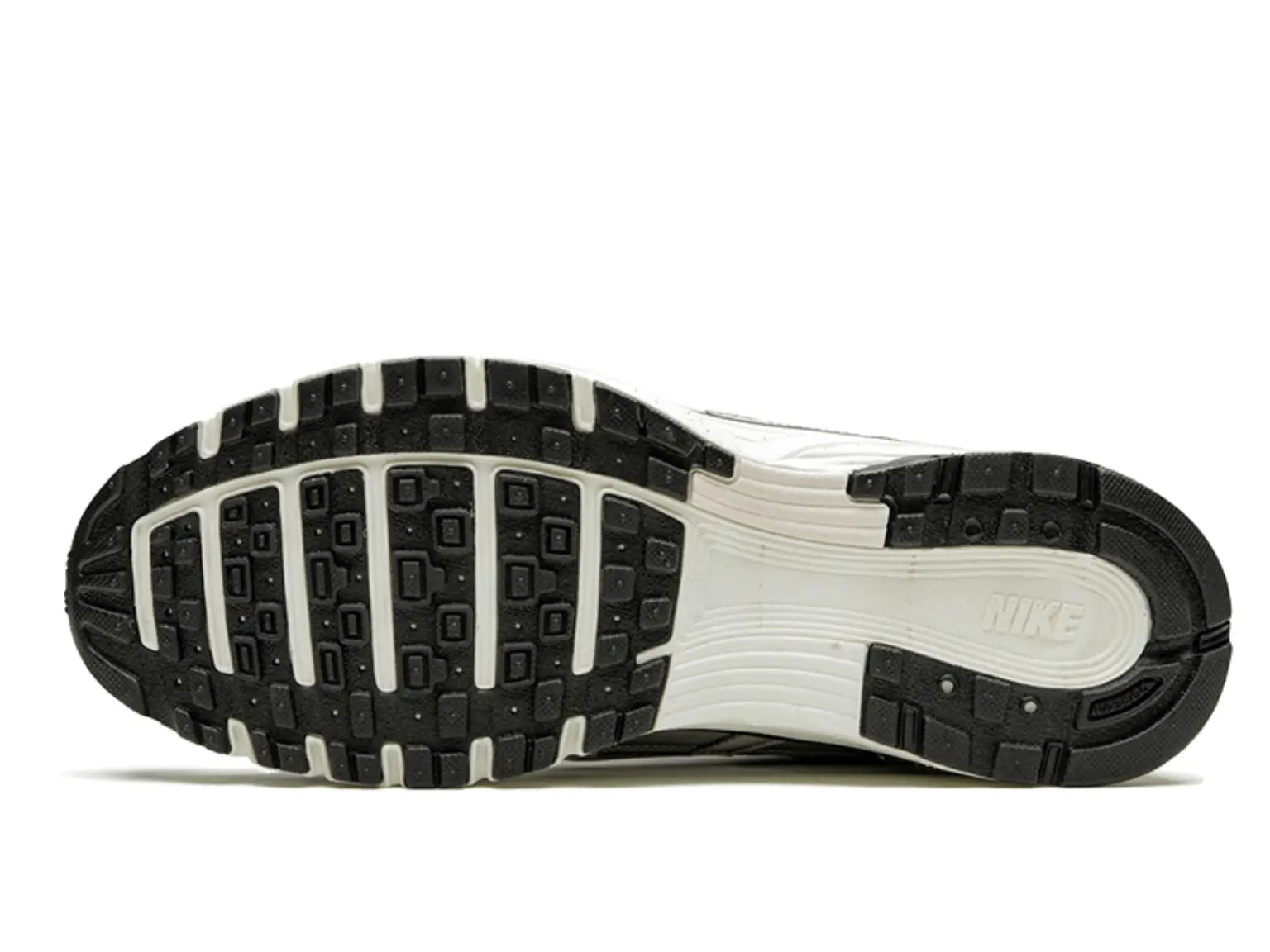 Nike P-6000 Metallic Silver Nike