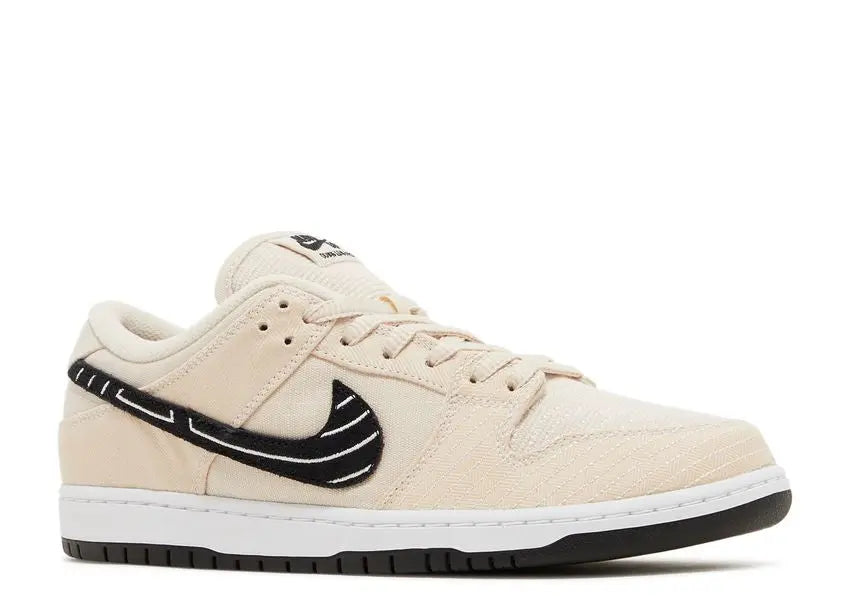 Nike SB Dunk Low Albino & Preto Nike