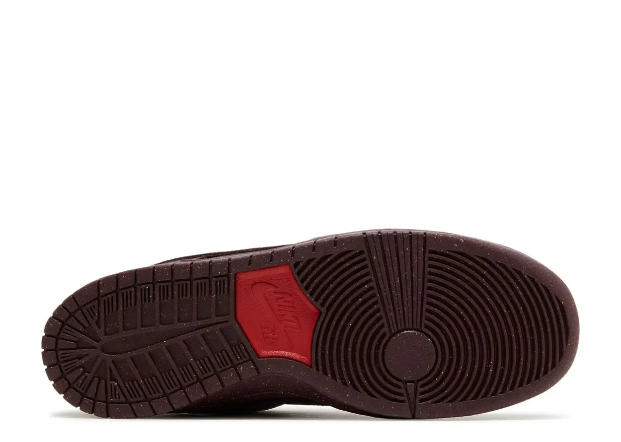 Nike SB Dunk Low City Of Love Burgundy Crush Nike