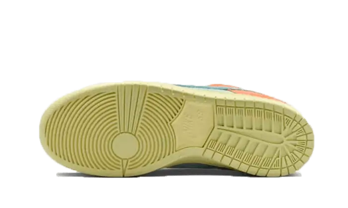 Nike SB Dunk Low Orange Emerald Rise VOSneakers