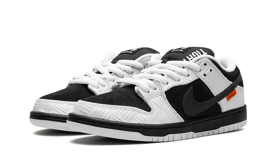 Nike SB Dunk Low TIGHTBOOTH Nike