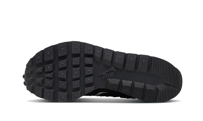 Nike Vaporwaffle Sacai Jean Paul Gaultier Black White Nike