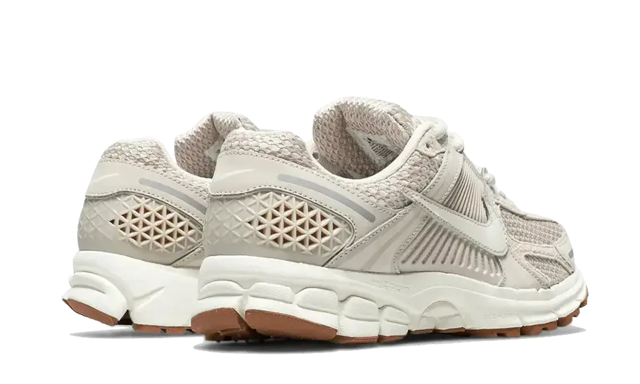 Nike Zoom Vomero 5 Light Orewood Brown VOSneakers