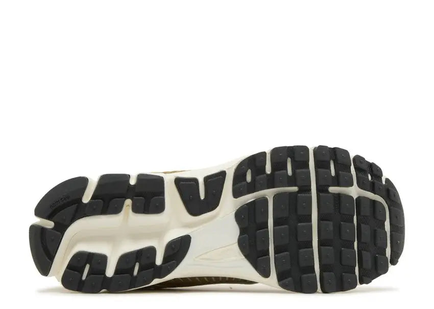Nike Zoom Vomero 5 Metallic Gold Nike