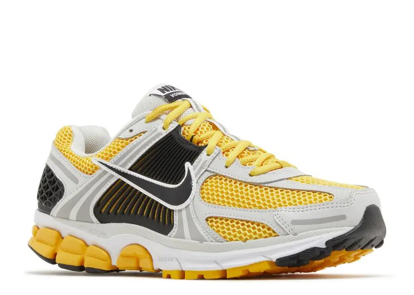 Nike Zoom Vomero 5 Photon Dust Laser Orange Nike