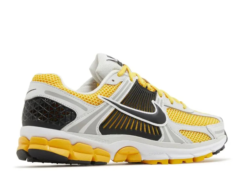 Nike Zoom Vomero 5 Photon Dust Laser Orange Nike