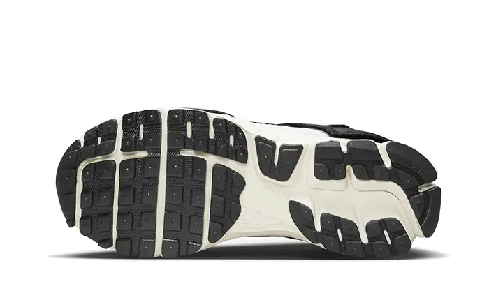 Nike Zoom Vomero 5 Timeless Panda Dunk Nike