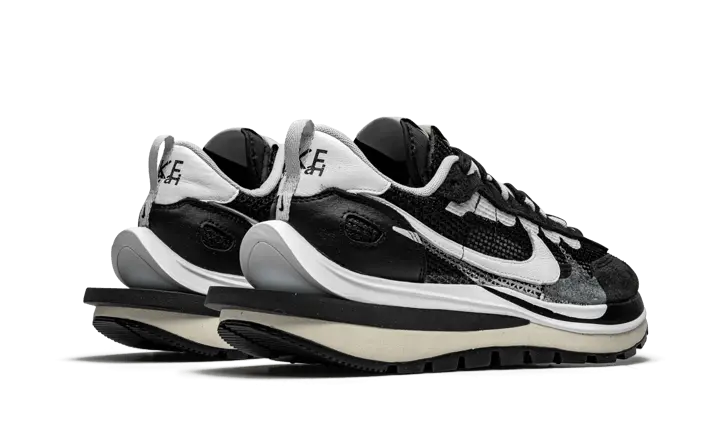 Vaporwaffle Sacai Black White VOSneakers