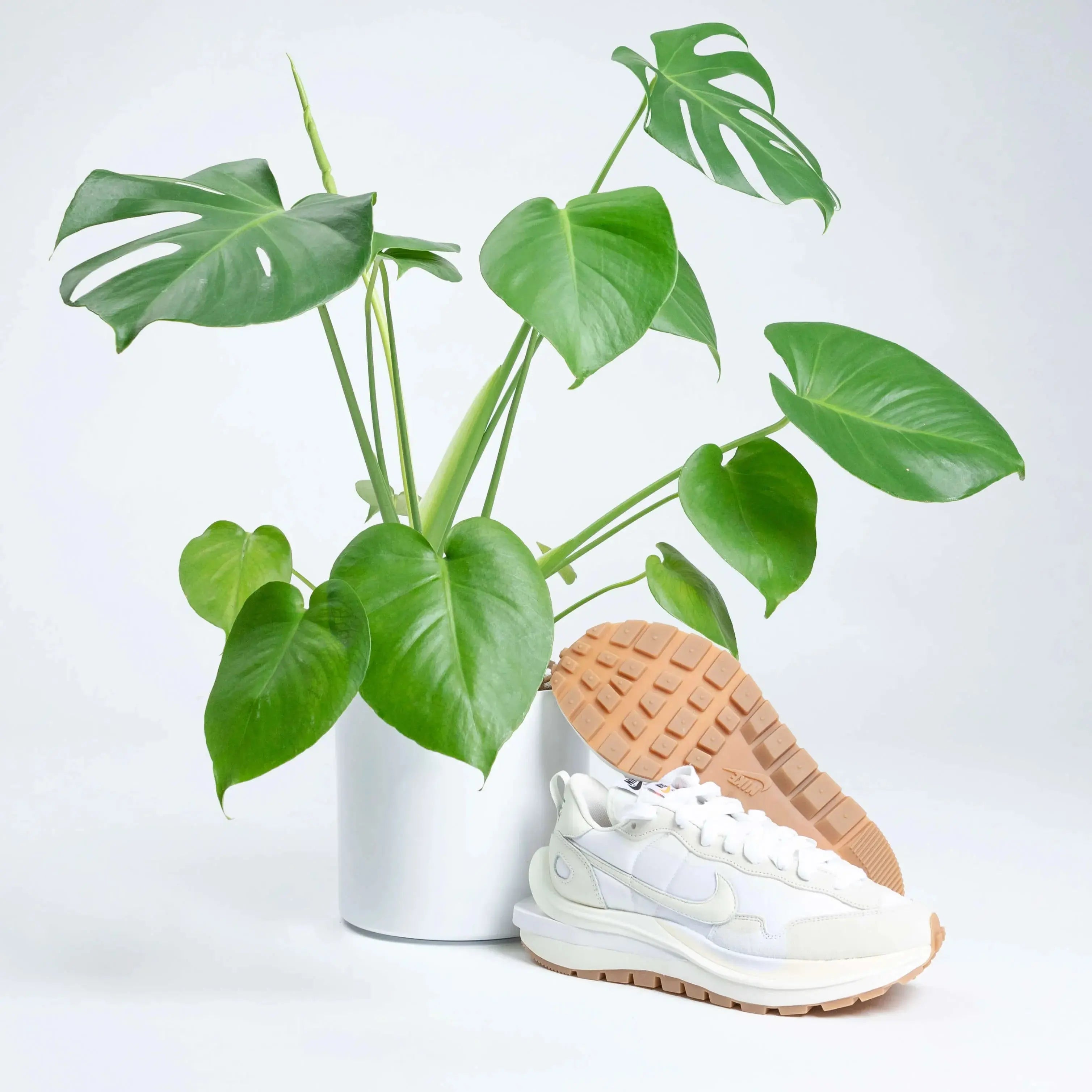 Vaporwaffle Sacai Sail Gum VOSneakers