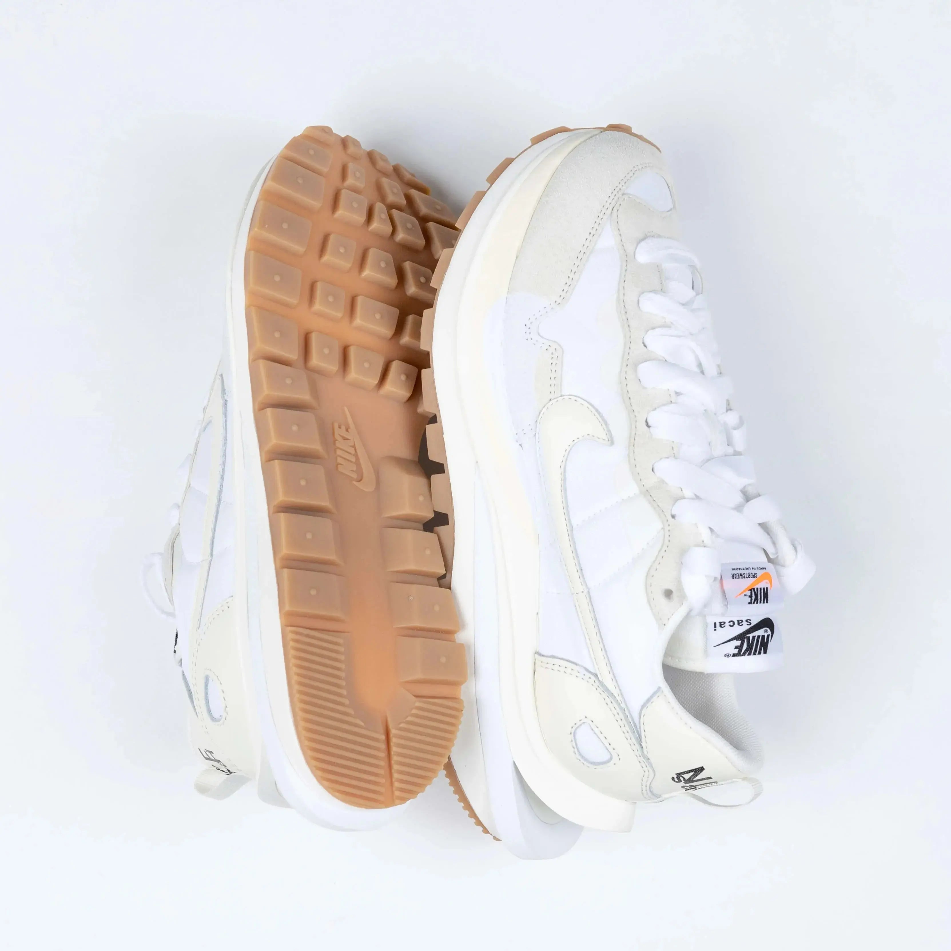 Vaporwaffle Sacai Sail Gum VOSneakers