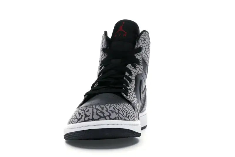 Jordan 1 Retro Un-Supreme - VOSneakers