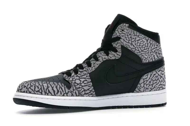 Jordan 1 Retro Un-Supreme - VOSneakers