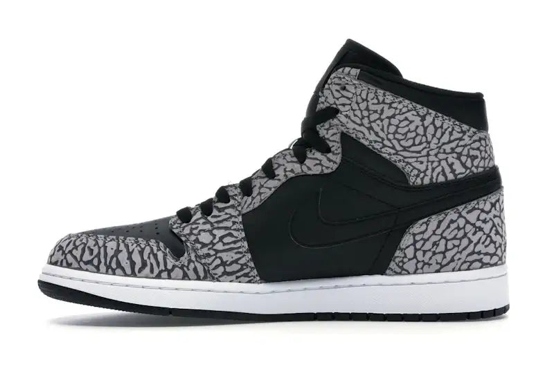 Jordan 1 Retro Un-Supreme - VOSneakers