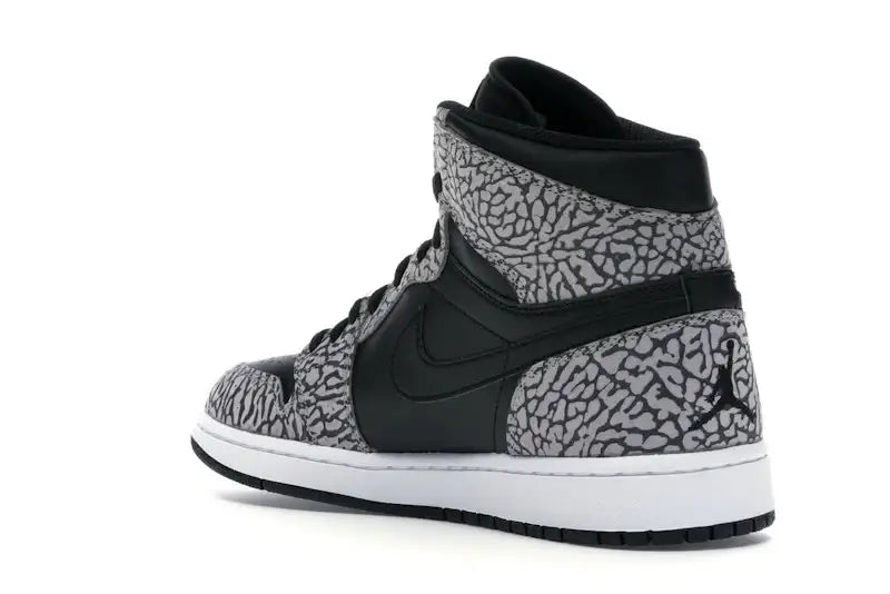 Jordan 1 Retro Un-Supreme - VOSneakers