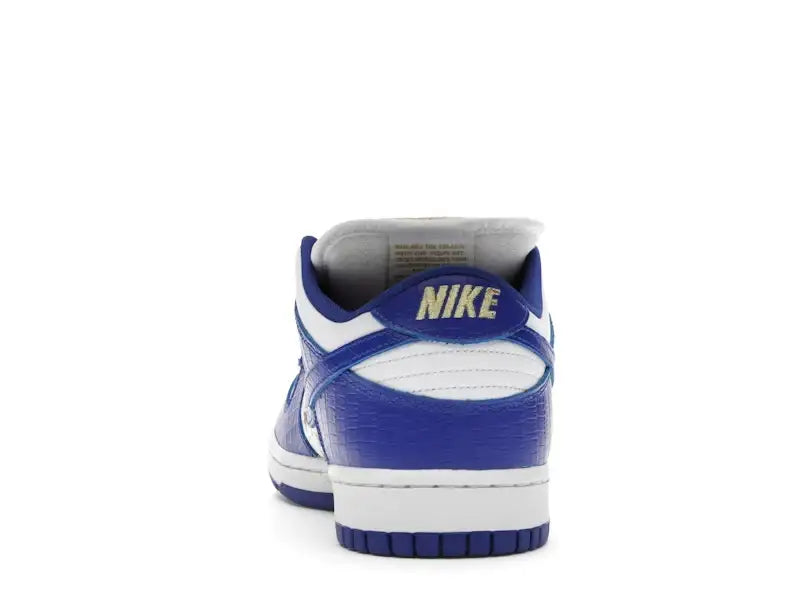 Nike SB Dunk Low Supreme Stars Hyper Royal (2021) - VOSneakers