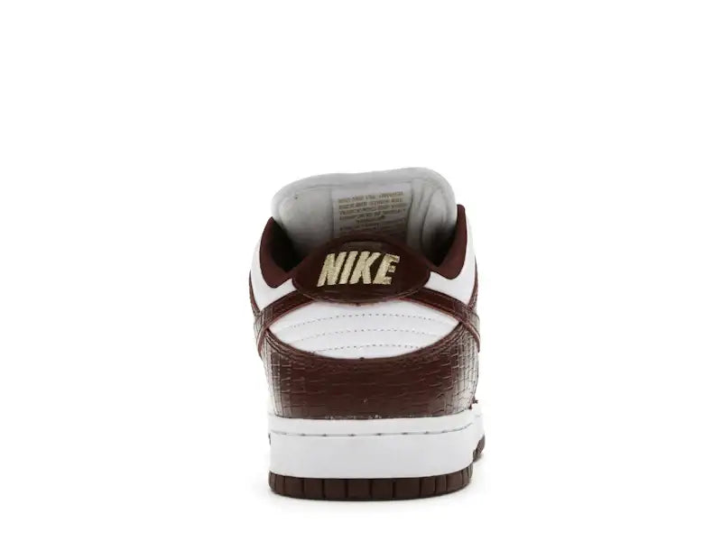 Nike SB Dunk Low Supreme Stars Barkroot Brown (2021) - VOSneakers