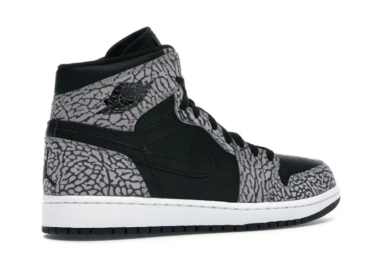 Jordan 1 Retro Un-Supreme - VOSneakers