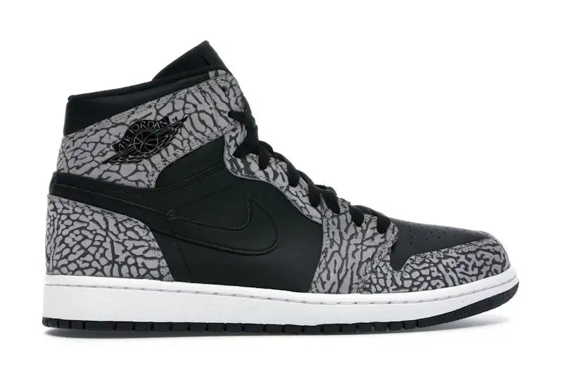 Jordan 1 Retro Un-Supreme - VOSneakers