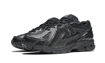1906D Protection Pack Black Leather VOSneakers