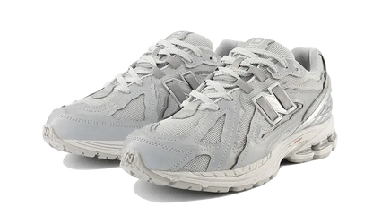 1906D Protection Pack Silver Metallic VOSneakers