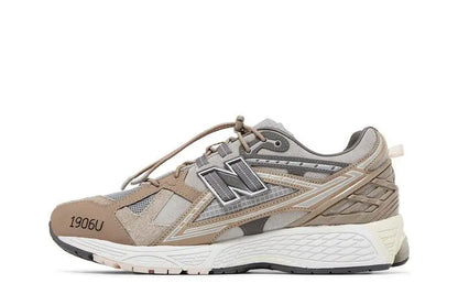 1906N N.Hoolywood x INVINCIBLE Moonrock VOSneakers