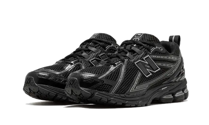 1906R Black Grey VOSneakers