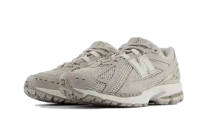 1906R Grey Days VOSneakers