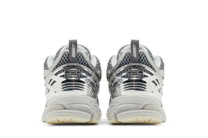 1906R The Basement Silver VOSneakers