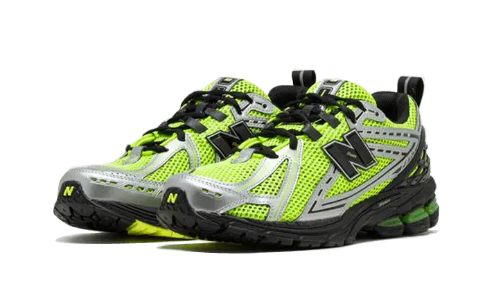 1906R Volt Black VOSneakers