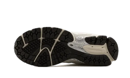 2002R Atlas Grey Lemon Haze VOSneakers
