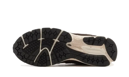 2002R Black Coffee VOSneakers