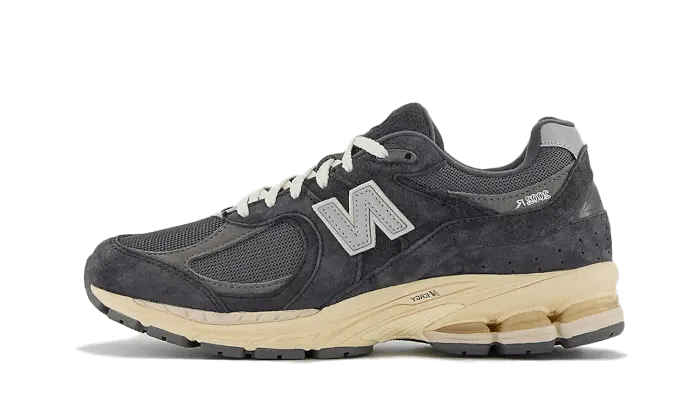 2002R Black Dark Grey VOSneakers