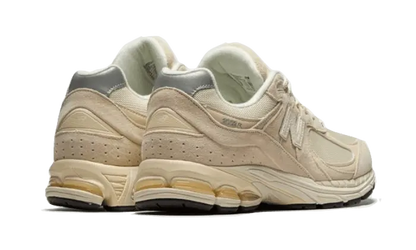 2002R Calm Taupe VOSneakers