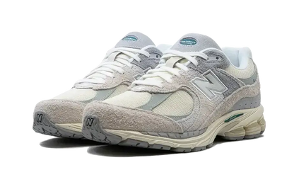 2002R Linen VOSneakers