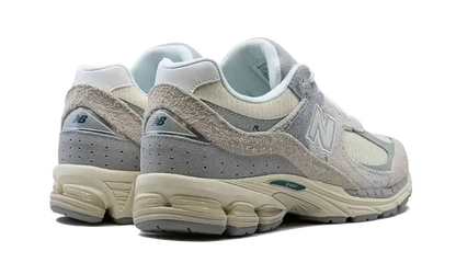 2002R Linen VOSneakers