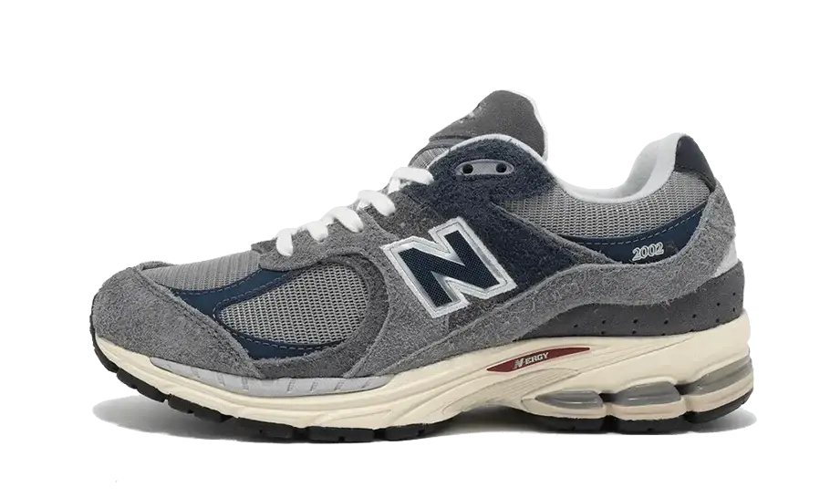 2002R Navy Castlerock VOSneakers