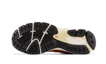 2002R Rust Oxide VOSneakers