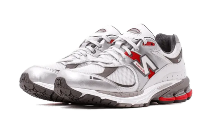 2002R Silver Metallic VOSneakers
