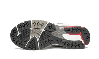 2002R Silver Metallic VOSneakers