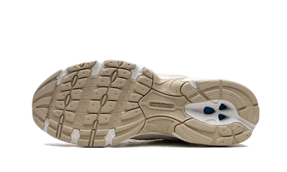 530 Sea Salt Moonbeam VOSneakers