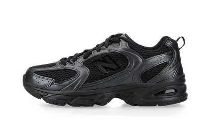 530 Triple Black VOSneakers