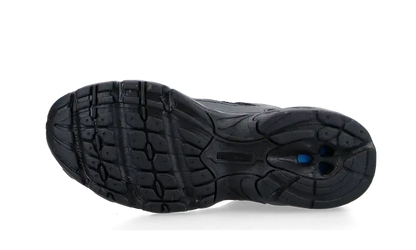 530 Triple Black VOSneakers